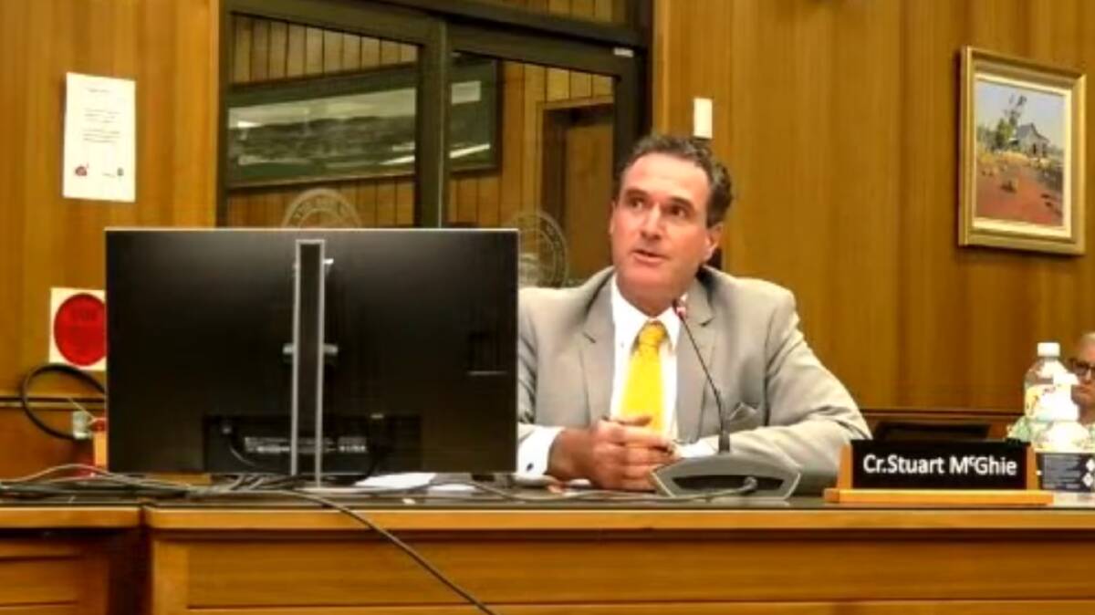 Councillor Stuart McGhie brought forth the motion for the relux valve rebate. Picture a screenshot from Lithgow City Council YouTube. 