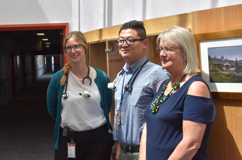 DOCTORS IN THE MAKING: Elspeth Jarman, Yu Henry Gao and Lithgow Hospital General Manager Jill Marjoram. Picture: Ciara Bastow 