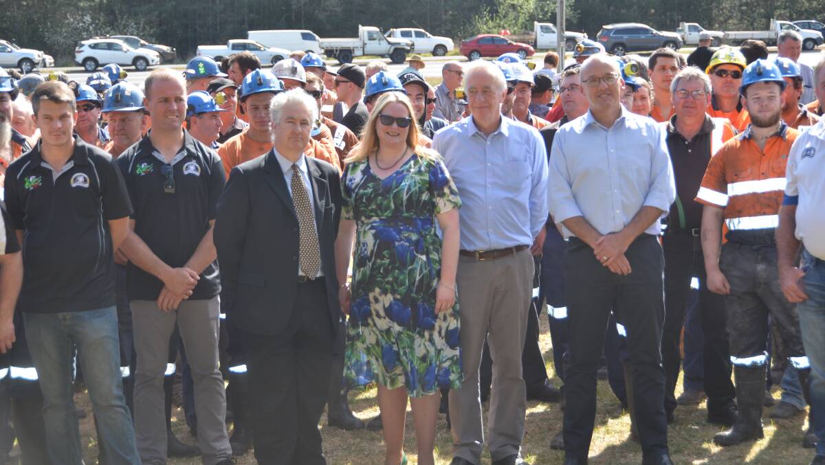 RALLY: Shadow Minister for Industry, Resources and Energy Adam Searle, Cr Cas Coleman, Mayor Stephen Lesslie and MP Luke Foley with Springvale miners and union representatives. Picture: PHOEBE MOLONEY. 