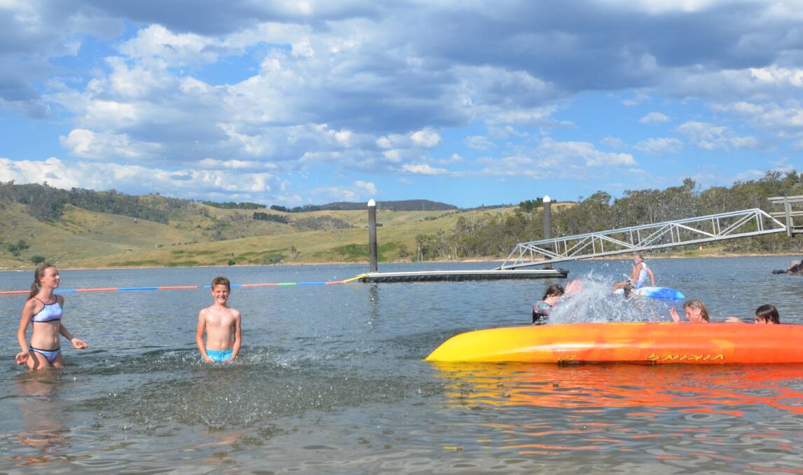 GET IN THE POOL: Children play at Lake Lyell during on a hot day in early January. Picture: PHOEBE MOLONEY. 