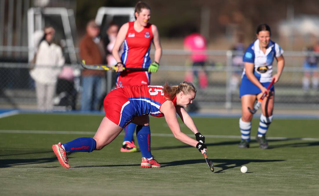 BRAVE EFFORT: Rachal Hinds and her Confederates team-mates bowed out of the women's Premier League Hockey title race on Saturday. Photo: PHIL BLATCH