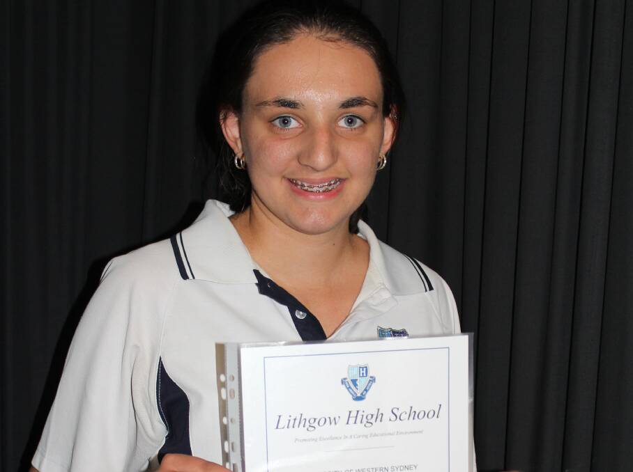 STAGE 4 AND 5 PRESENTATION: Kiara Elliot - Western Sydney University - Most Improved Year 11 Student.