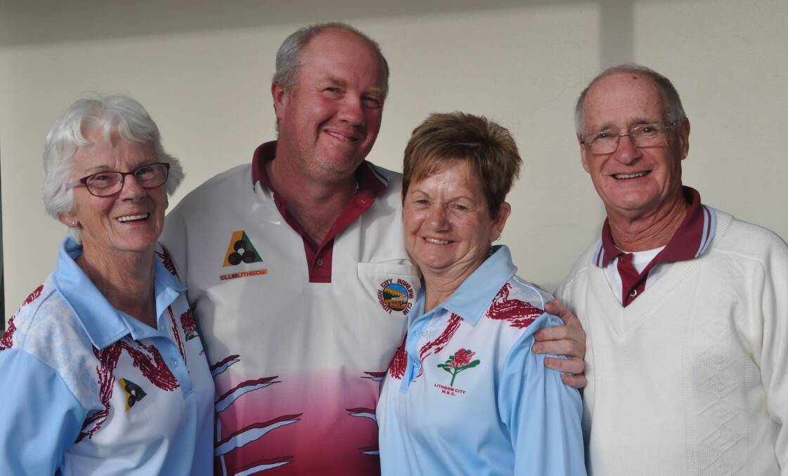 HALL OF FAME TOURNAMENT WINNERS: Dave Robson and Margie Gibbons (centre) are flanked by Division Two winners Les and June Barnes.