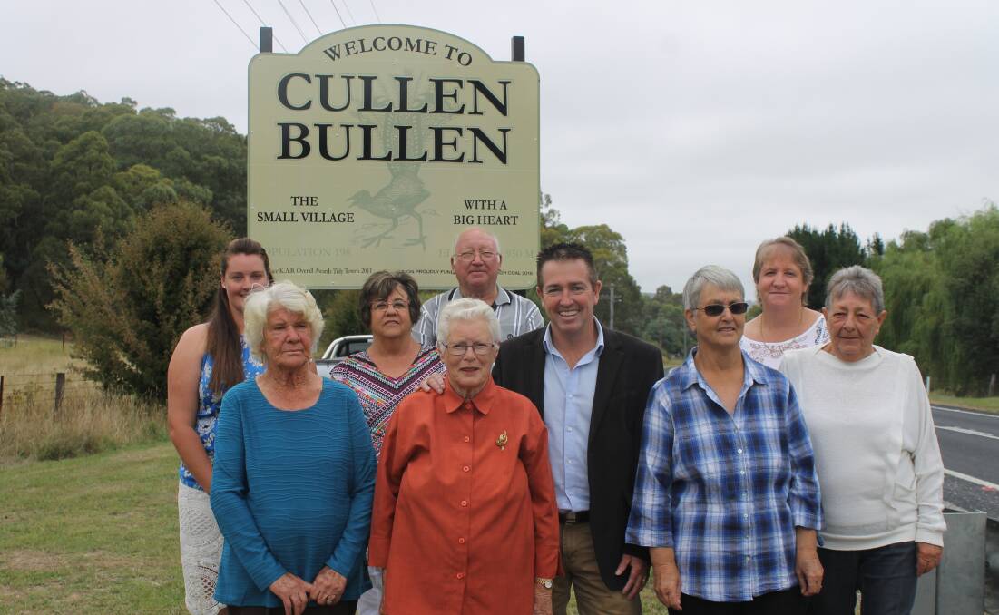 Paul Toole with Cullen Bullen residents at last month's funding announcement.