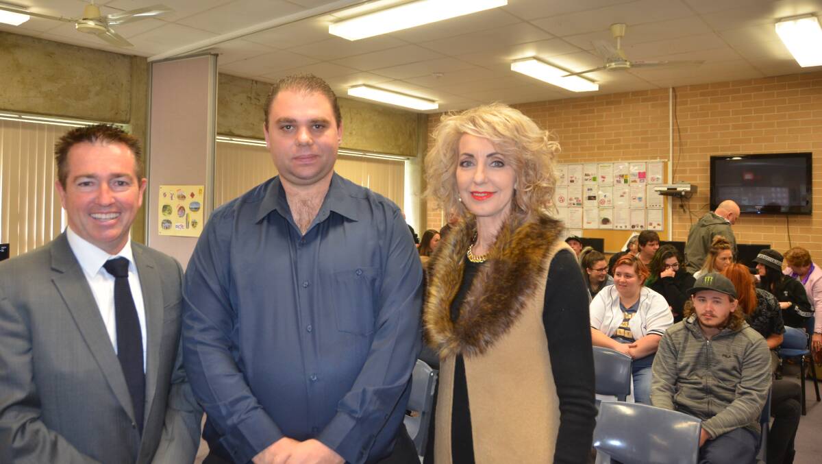 Member for Bathurst Paul Toole, Lithgow TAFE student Manuel De Sousa and Lithgow councillor Maree Statham. Picture: HOSEA LUY