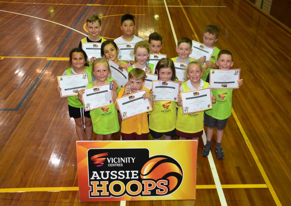 BALLERS: A total of 17 kids went through the Aussie Hoops program in Lithgow this term. Picture: HOSEA LUY