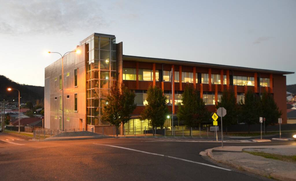 The jobs are set to stay at the Lithgow Office of State Revenue. 