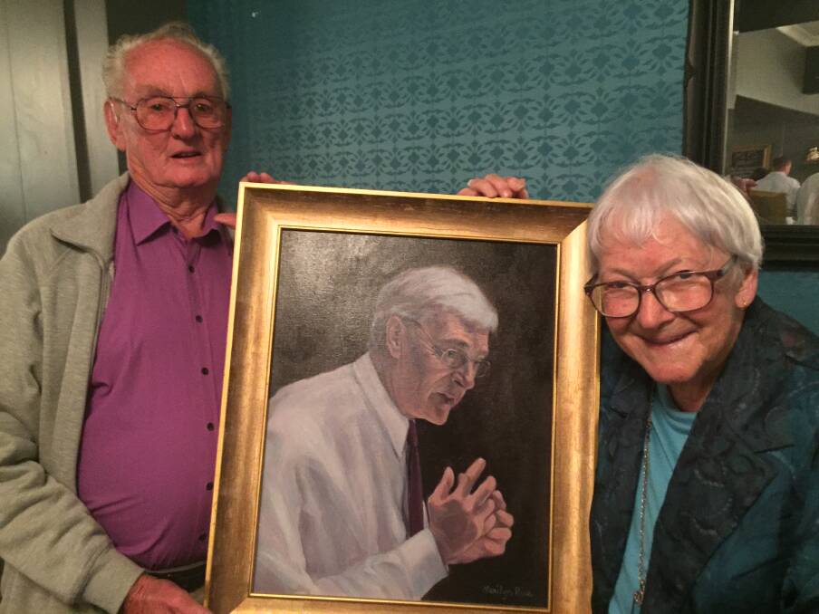 PORTRAIT: Peter Andren’s MP’s former Lithgow staff, Brian Hustwayte and Patricia Andren at the recent Lithgow reunion of staff and family. Picture: SUPPLIED. 