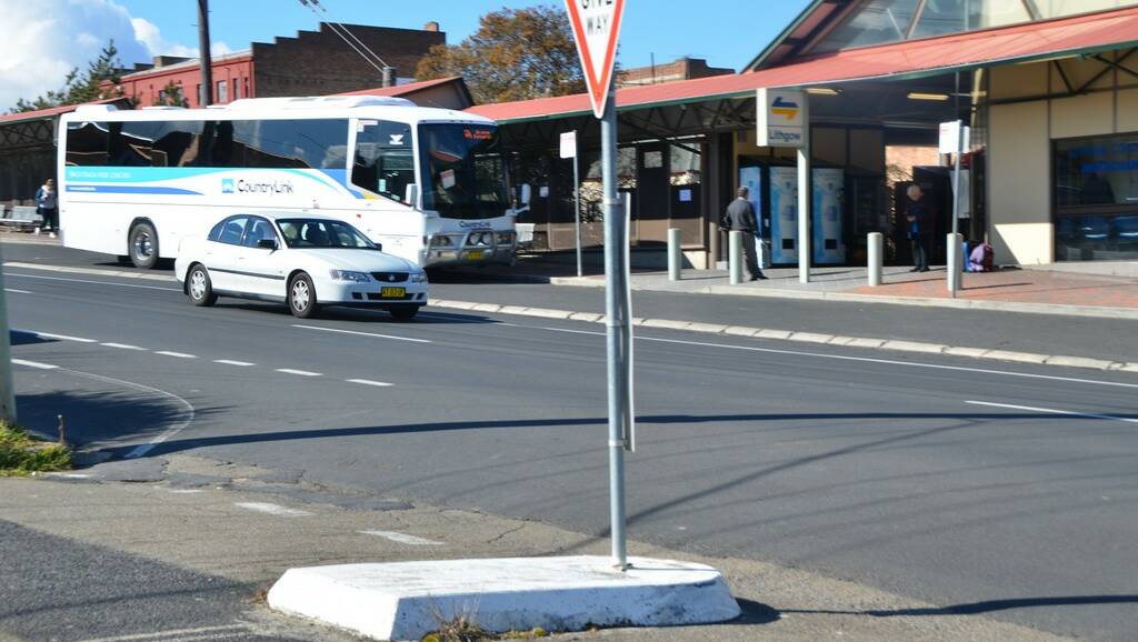 THE traffic island opposite Lithgow rail interchange is creating a problem for buses and large delivery vehicles. 	lm072414LA181