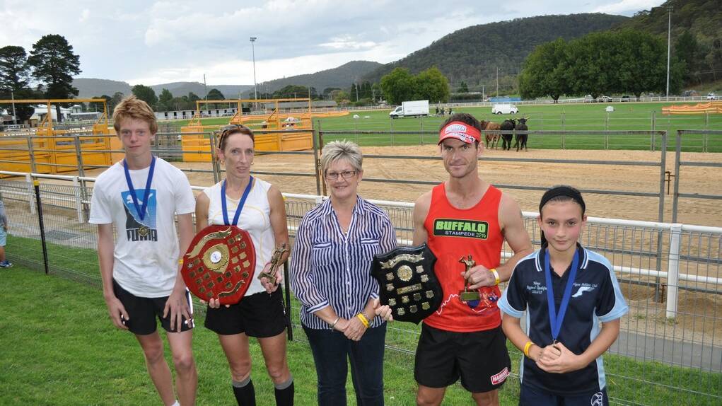 KING OF THE MOUNTAIN RACE WINNERS: Isaac Trounce, Christine Wolfen (Queen), Spomsor Janne Gordon (Lithgow City Bowls Club), Wes Gibson (King) and Maya Lynnes-Ross
