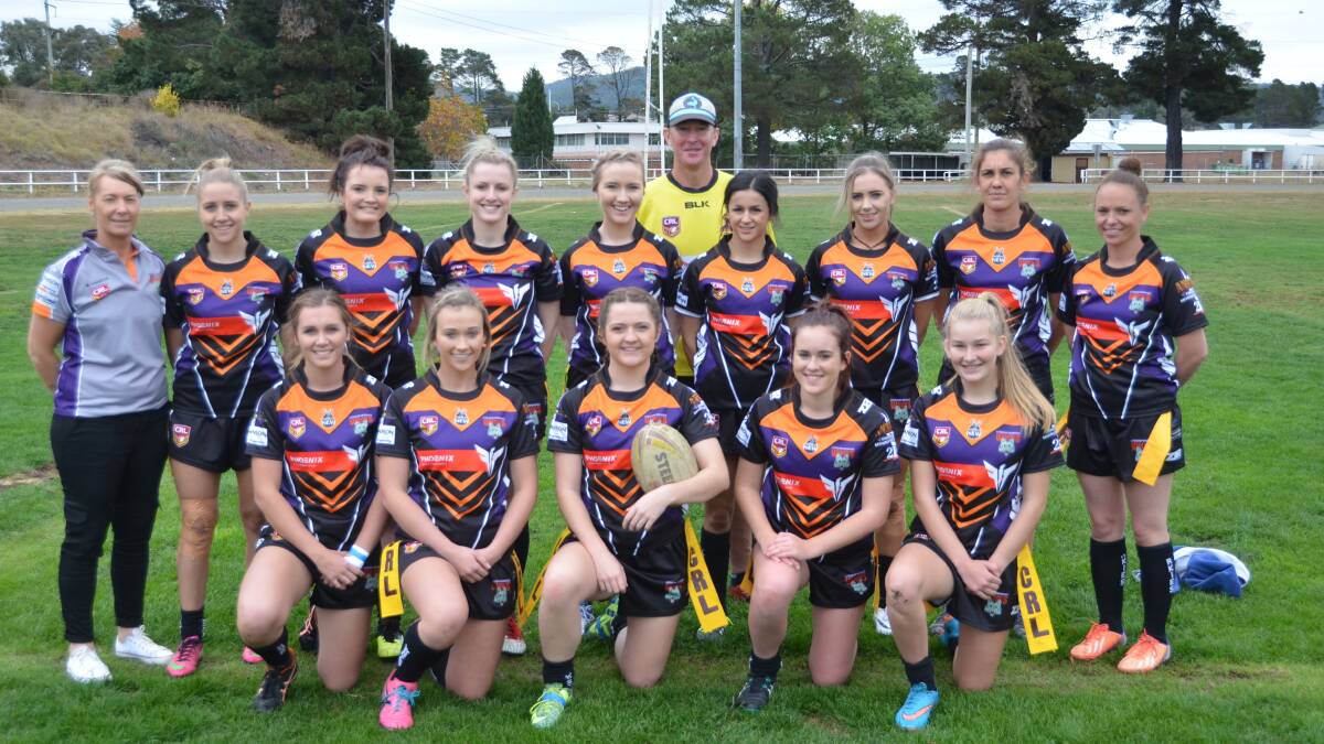 LITHGOW WORKIES: Back row from left manager Tanya Boza, Laura Whichelo, Shannon Legge, vice captain Jenna Heath, Tiarne Roots, trainer Anthony ‘Bones’ Brown, Beth
Inzitari, Tylah Godden, coach Roxsanne Van Veen and Tiffany Willmont; front captain Hanna Healey, Tayla Hunter, Jade Cameron, Dayna Stockton and Ebony Brown.