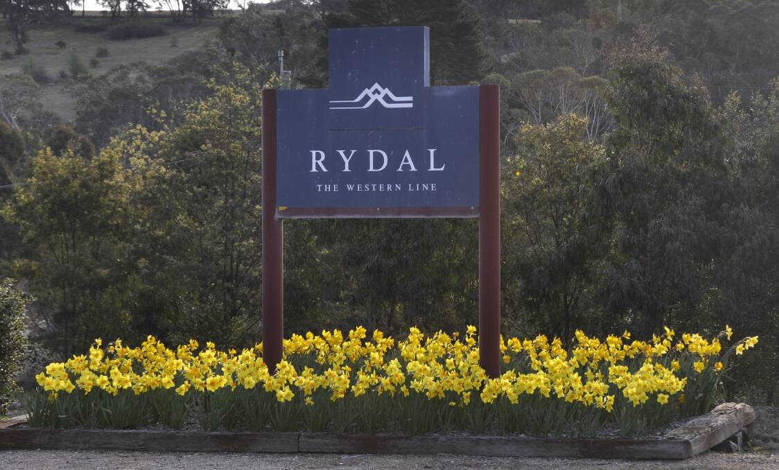 ADDED APPEAL FOR 2015 FESTIVAL: It’s spring and Rydal comes to life with the annual Daffodil Festival. 	lm082715rydal