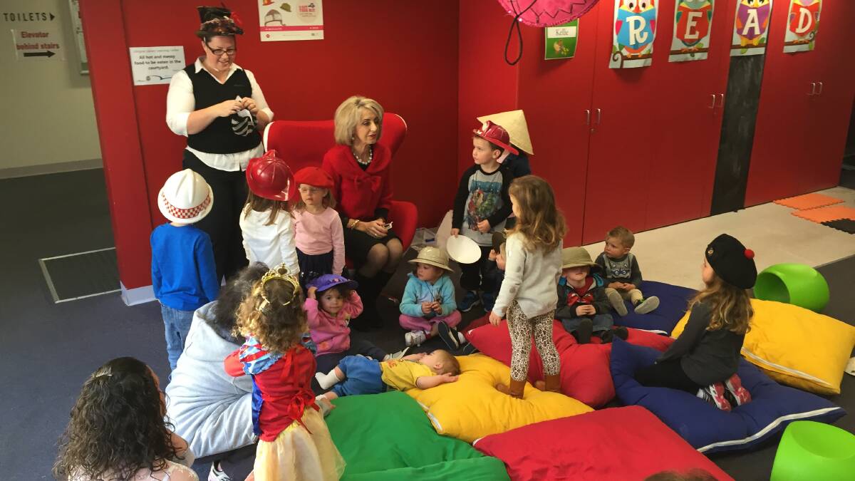 Lithgow Mayor, Maree Statham, reading to children for National Simultaneous Storytime at Lithgow Library and Learning Centre.