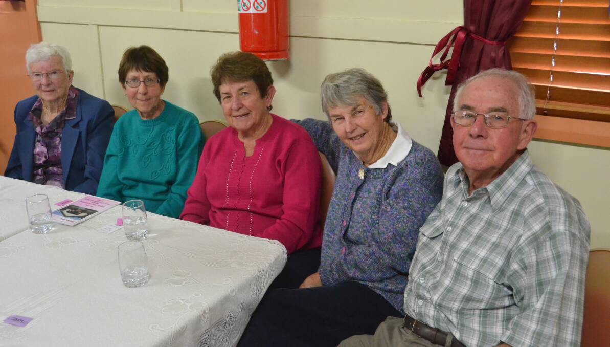 GETTING TOGETHER: Beryl Angwin, Margaret Hardie, Joan Joyce and Beverley and John Watters. lm100316vale2