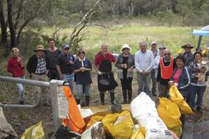 Blue Mountains clean up … from kids to cliffs