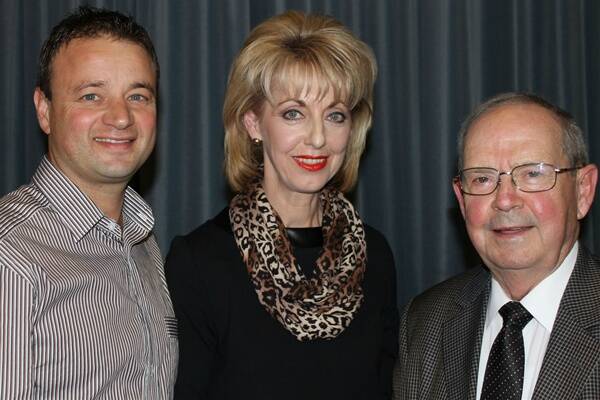LITHGOW DISTRICT FORUM TEAM LEADERS: Standing at the September Council election will be Frank Inzitari (left) and Maree Statham, with forum chairman Dick Austen. 