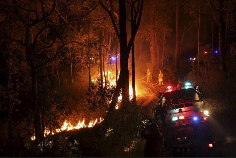 A large back burning operation was carried out overnight to protect Bilpin and Mountain Lagoon as fire conditions deteriorate. Photo: Nick Moir