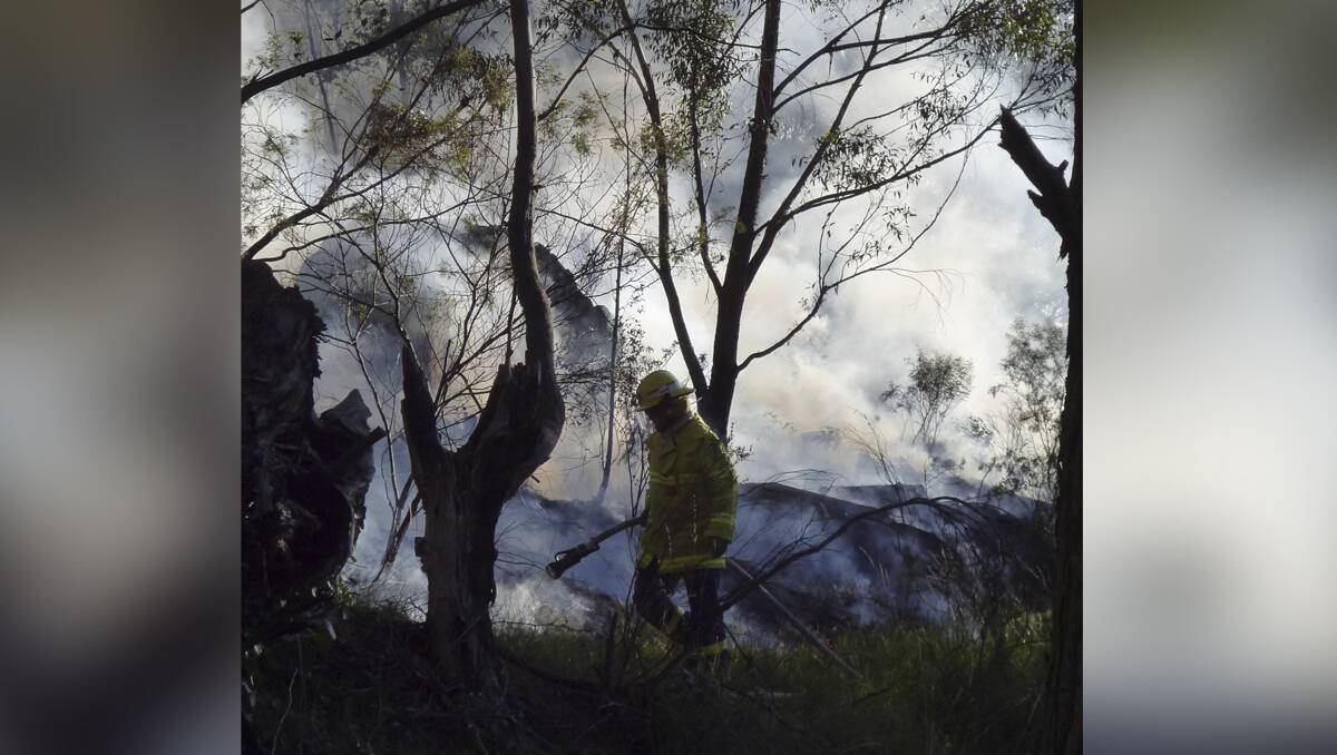 DEJA VU: A fire prevention operation at the weekend brought back the sights and smells of the bushfire season. Today’s Readerpic of the late afternoon on the mountain behind Eskbank Street was submitted by resident Ian Rufus. 	lm041513burnoff