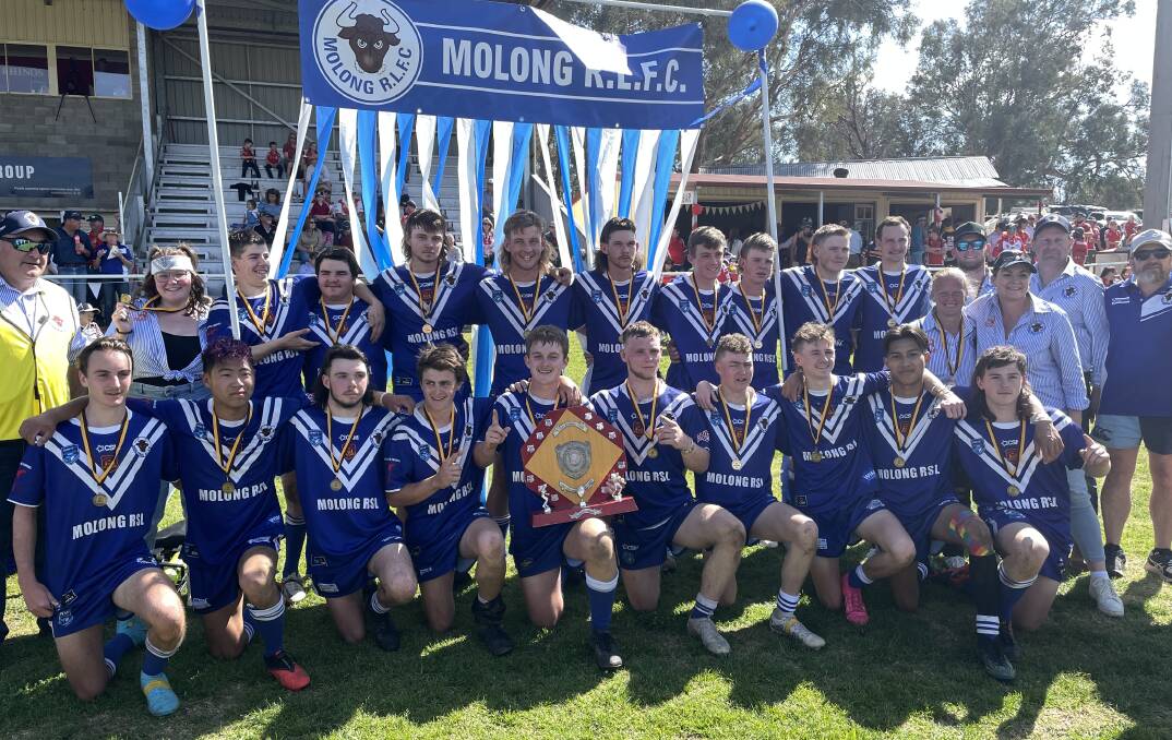 The Molong Bulls under 18s celebrate their 2023 Woodbridge Cup premiership. Picture by Dominic Unwin