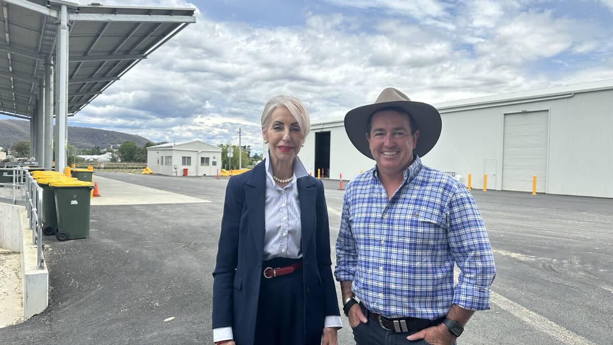 Mayor Maree Statham and Member for Bathurst, Paul Toole at the Resource and Recovery Centre. Picture supplied. 