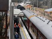 The train arrives at Tarana. Photo Peter Bowditch