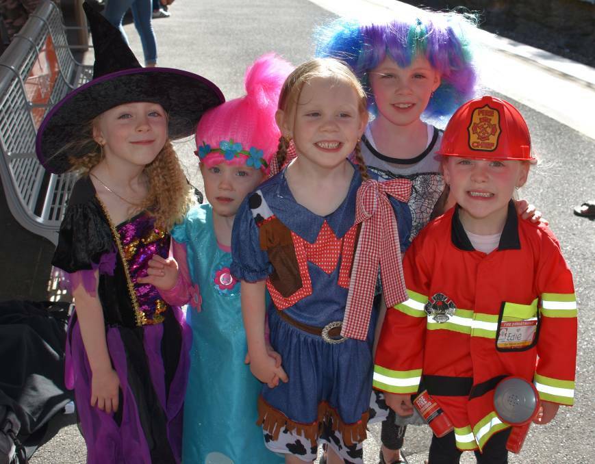 Amelia, Lexi, Delilah, Ruby and Eden at the last Halloween Street party. Photo: ALANNA TOMAZIN 