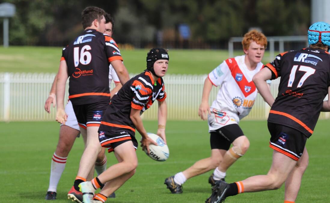 The Lithgow Workies under 18s in action against the Mudgee Dragons. Picture: Petesib's Photography
