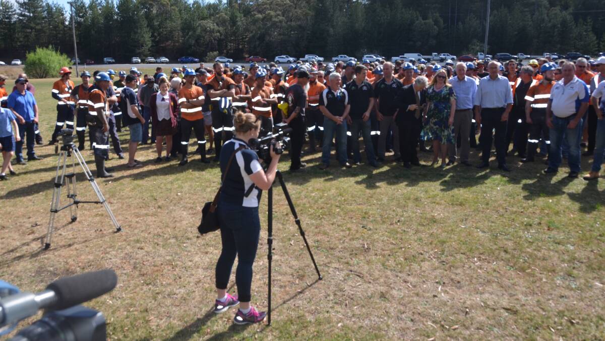 SOLIDARITY: Miners outside Springvale Mine on the day MP Luke Foley visited Wallerawang and expressed Labor's support of the mine continuing to operate. Picture: PHOEBE MOLONEY. 