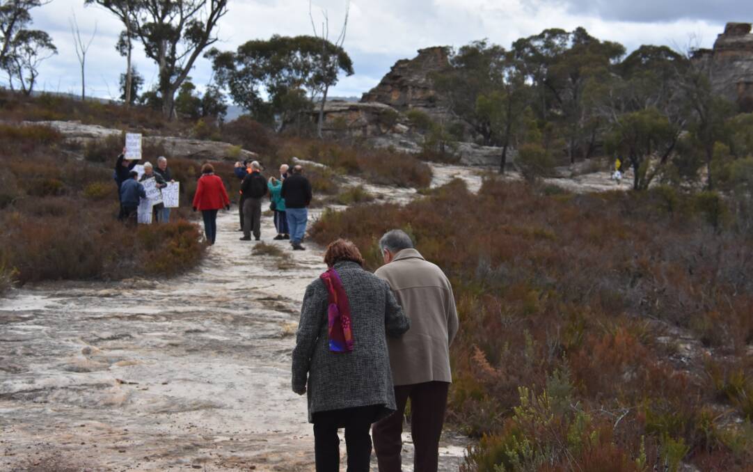 PLATEAU: Members of the retired unions association members Nadia and Juan Rivera join excursion to Newnes. 