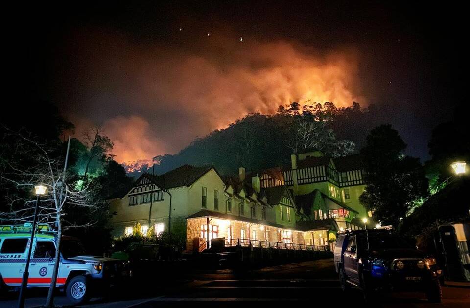 A bushfire burns near Caves House in January 2020. Picture from Fire and Rescue NSW Station 411 Oberon Facebook