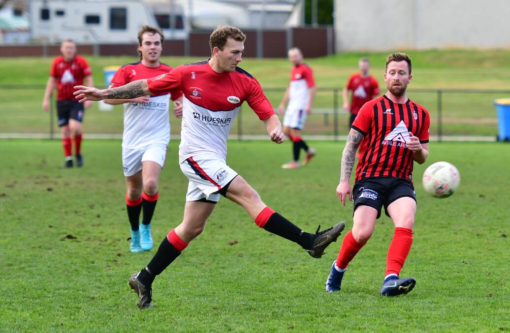 Panorama FC Red vs Lithgow Workmen's FC. Photos by Alexander Grant