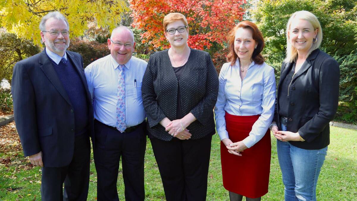 From Left, Dr Michael Crampton (Nepean Blue Mountain Primary Health Network, GP Clinical Adviser), Gregory Lazarus (CEO Gateway Family Services), Senator Marise Payne, Elisa Manley (Nepean Blue Mountain Primary Health Network, Executive Manager) and Liberal candidate for Macquarie, Sarah Richards. 
