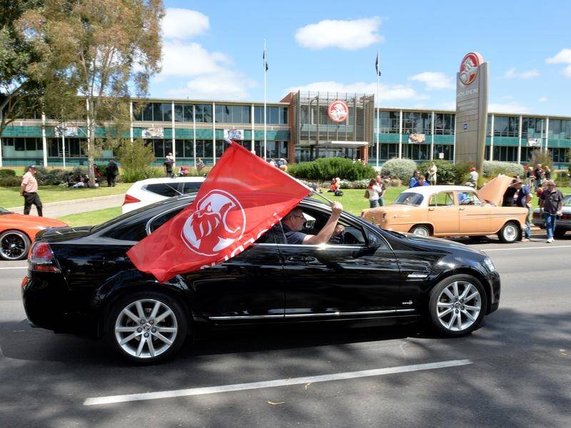 A Senate inquiry has been told General Motors did not treat dealers fairly in the closure of Holden.