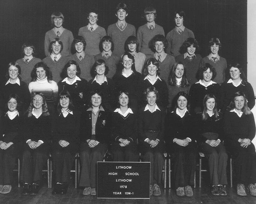 REUNION TIME: Lithgow High School's Year 10 from 1978. Picture: SUPPLIED. 