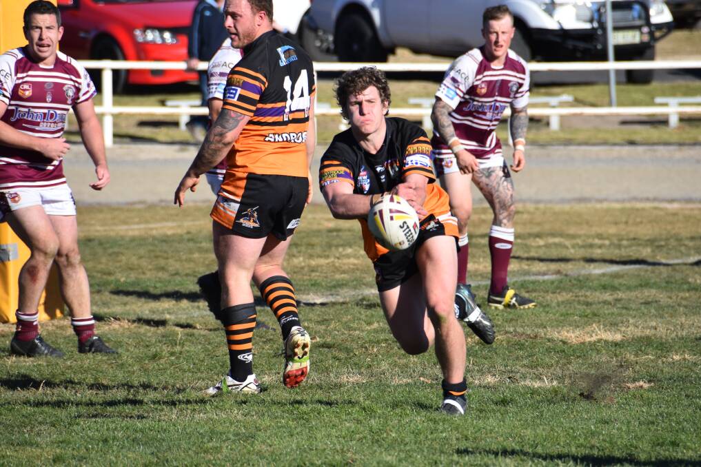 FALLING SHORT: The Blayney Bears have been a bogey team for the Lithgow Workies this year. This photo is from their encounter at Lithgow earlier in the season. Picture: LITHGOW MERCURY. 