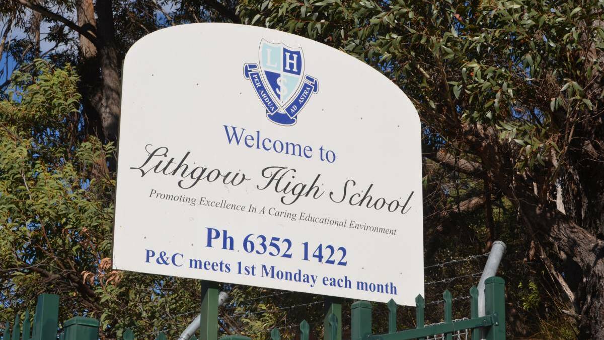Lithgow schools operate normally or under minimal supervision