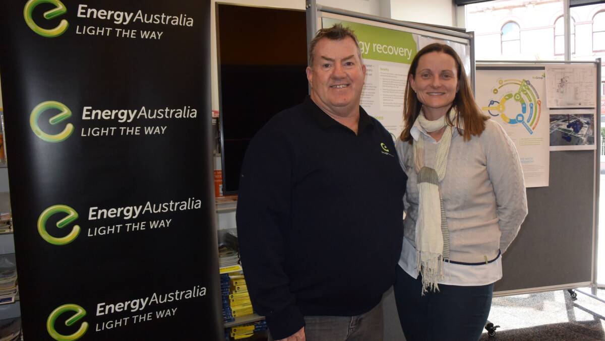 CONSULTATION: EnergyAustralia community relations lead Mick Hanly and EIS project manager Amanda Antcliff from ERM. Picture: KIRSTY HORTON. 