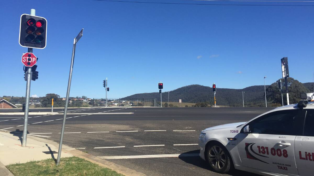 The traffic lights from the Bayonet Street side of the Great Western Highway. 