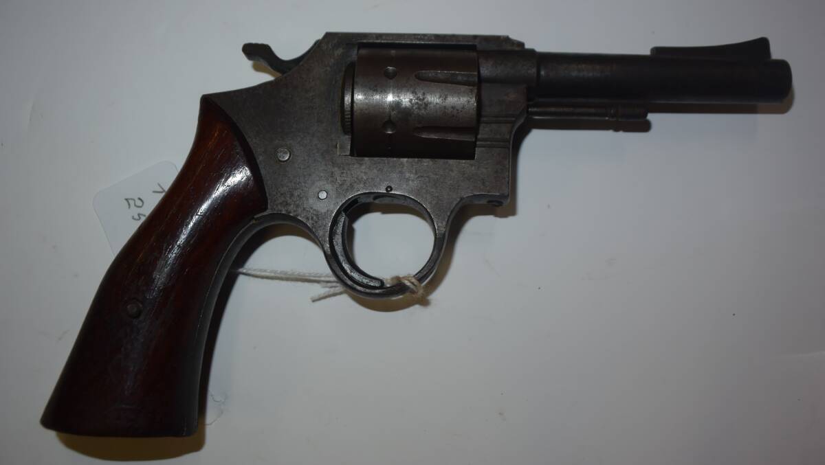 The homemade pistol. 