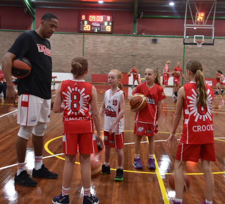 READY TO PLAY: These up-and-comers look to new recruit Drelan Tripplett for pointers. Picture: KIRSTY HORTON. 
