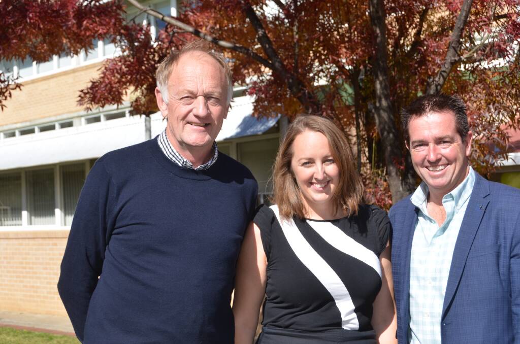SCHOLARSHIP: Lithgow TAFE's head of Careers and Employment Education, Aboriginal Language and English as a Second Language Frank Thorvaldsson, Nicola Connon and Bathurst MP Paul Toole at Lithgow TAFE. Picture: KIRSTY HORTON. 
