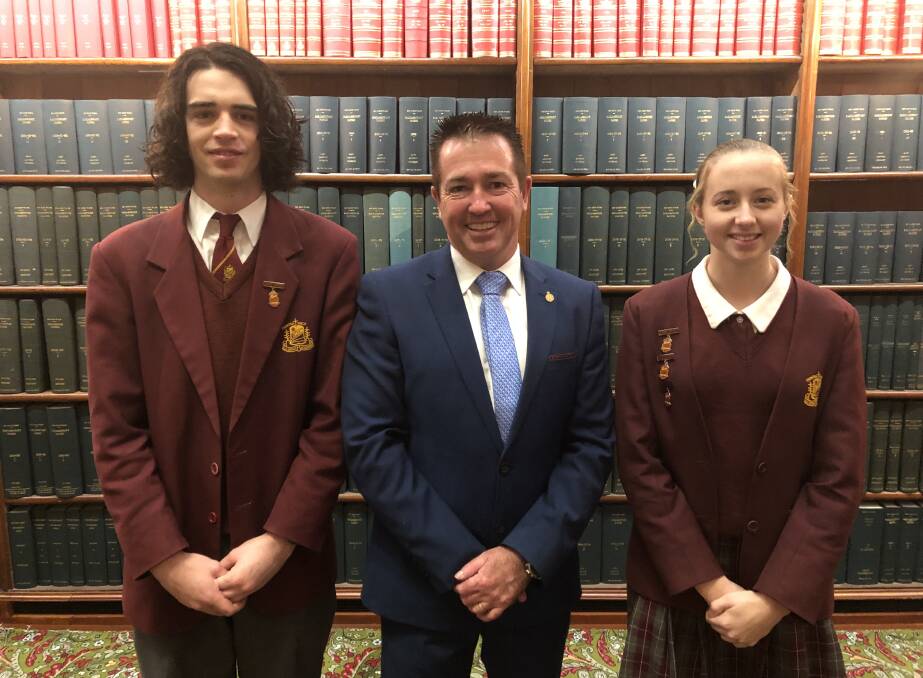 Bathurst MP Paul Toole at Parliament House with Patrick Woodrow and
Tess Sheather from La Salle Academy.