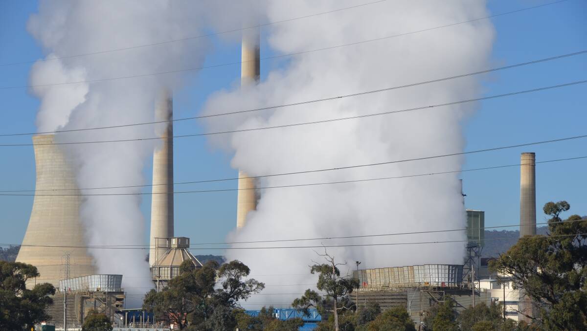 CLOSED: Wallerawang's power station in operation. 
