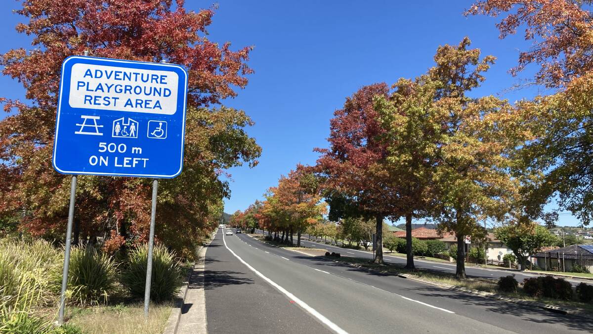 THE highway avenue through Bowenfels in its Autumn hues is a pleasant experience at present, just in time to impress the holiday throng. Don't expect the highway to be this quiet over the next few days when gridlock often reigns.