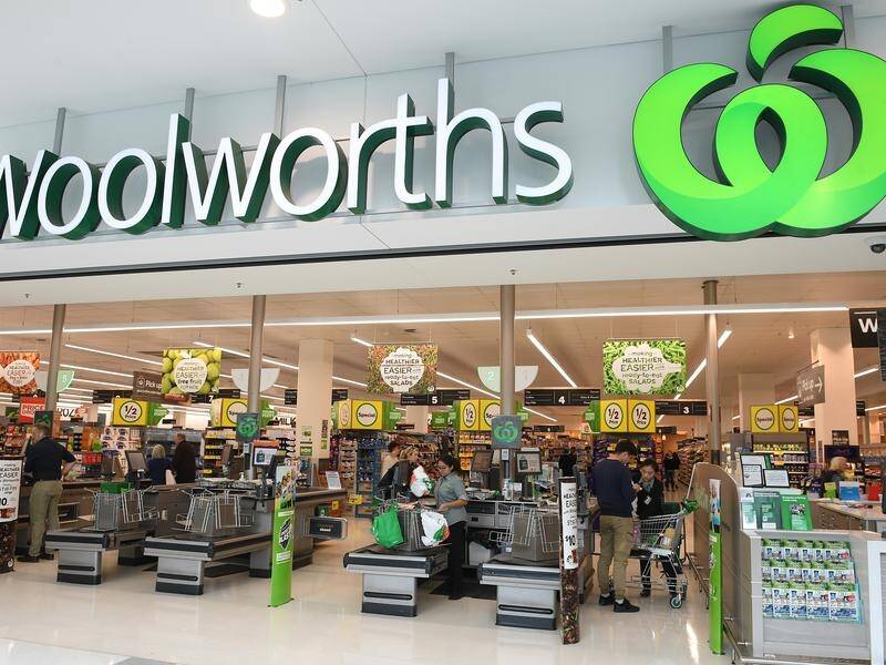 Lithgow's Woolworths is not going cashless. FILE