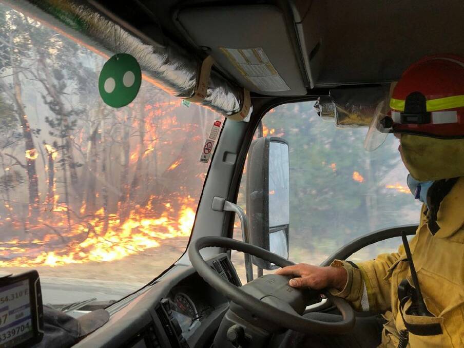 FIGHTING FIRES: Firefighters on scene at the 16,749 hectare Palmers Oaky bushfire. Photos: GULGONG DC BRIGADE