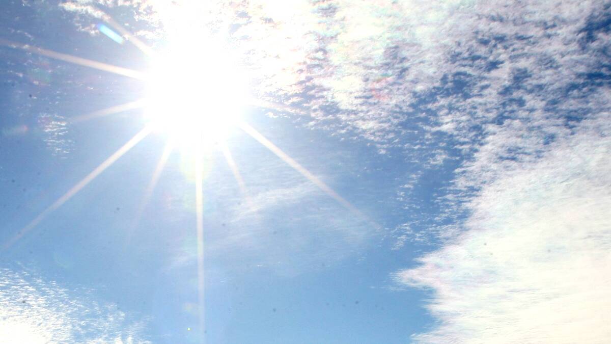 FEELING HOT: Forecasters say it’s going to get hotter this week. Photo: FILE