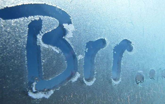 DRIVE WITH CAUTION: An alert for ice on the roads near Lithgow has been issued for the region's motorists during sub-zero temperatures. Photo: FILE