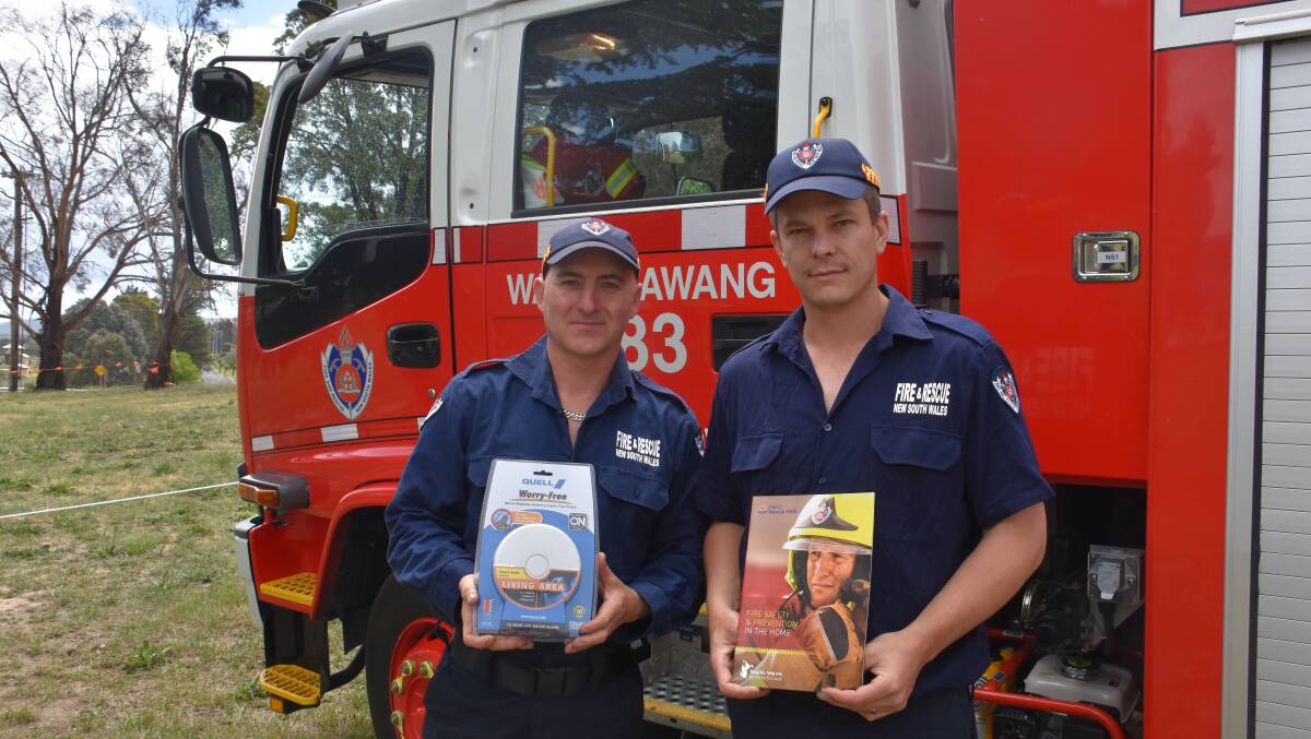 FREE FIRE SAFETY CHECK: Fire and Rescue Wallerawang's Steve Assenheim and Ben Smith are promoting fire safety. Picture: ALANNA TOMAZIN.