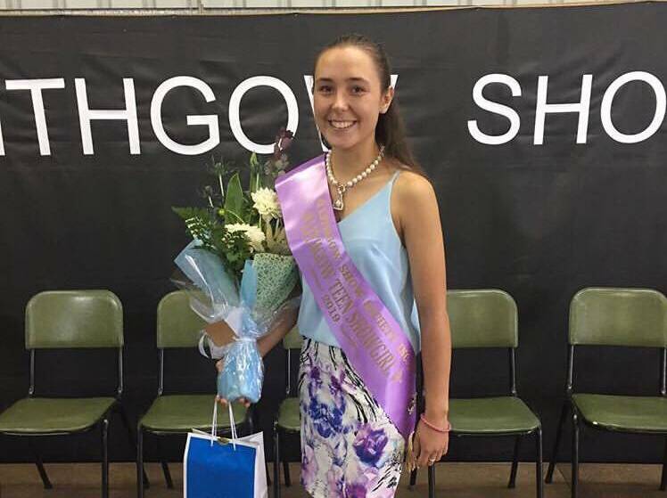 LITHGOW SHOW: Stephanie Arparsi is Lithgow's teen showgirl for 2019. Picture: CIARA BASTOW.